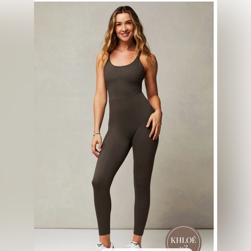 NWT Fabletics Seamless Ribbed bodysuit, Size S, Color Taupe Slate